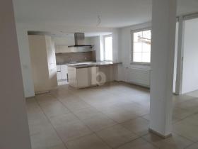 Mieszkanie na parterze Do wynajęcia w Berg, Szwajcaria