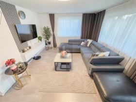 Mehrfamilienhaus Zu verkaufen in Feldkirch-Nofels, Österreich Mehrfamilienhaus Zu verkaufen in Feldkirch-Nofels, Österreich