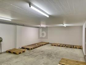 Store For Rent in Füllinsdorf, Switzerland