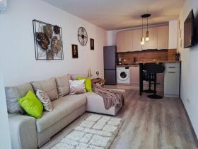 フラット 販売中 で 晴れた海辺-平方メートル, ブルガリア