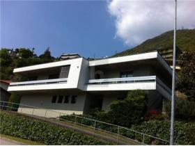 Casa multifamiliar À venda em Riazzino, Suíça