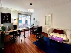 مبنى المكاتب للإيجار في Kanton Genf-Grotten und Saint-Gervais, سويسرا