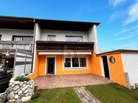 角のテラスハウス 販売中 で キーファースフェルデン, ドイツ