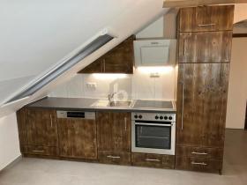 テラスハウス 販売中 で フェーリング, オーストリア