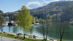 一楼公寓 出售 于 韦尔登贝格, 瑞士