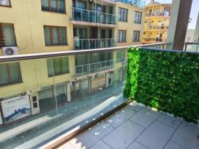 フラット 販売中 で ポモリエ-Burgas, ブルガリア