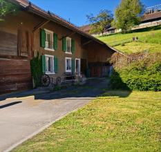 Gårdshus Til salgs i Stüsslingen, Sveits