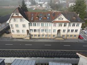 Maison multi-familiale À vendre à Niederdorf, Suisse