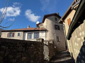 Huis van de stad te koop in Breggia, Zwitserland
