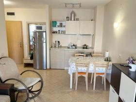 Apartamento térreo À venda em Слънчев бряг-Burgas, Bulgária