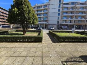Apartamento À venda em Слънчев бряг-Burgas, Bulgária