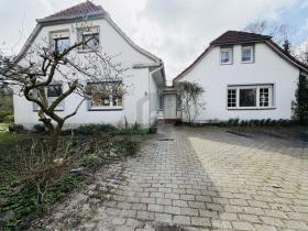 Two-family house For Sale in Wilhelmshaven, Germany