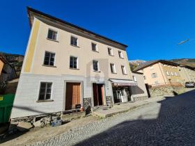 apartamento andar À venda em Mesocco, Suíça