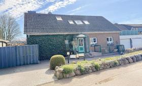 Casa para duas famílias À venda em Kutenholz-Stade, Alemanha