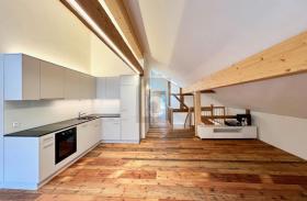 屋根裏部屋 賃貸 で フラムス, スイス