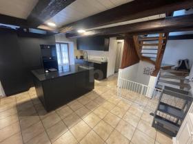 Apartamento dúplex En alquiler en Pratteln, Suiza