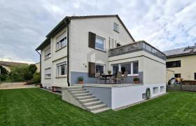 Casa de dos familias En venta en Sindelfingen, Alemania
