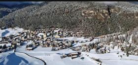 Квартира на первом этаже Продаётся в Альванеу Дорф, Швейцария Квартира на первом этаже Продаётся в Альванеу Дорф, Швейцария