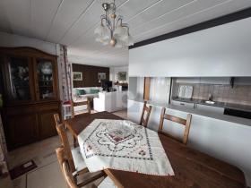 apartamento andar À venda em Carì, Suíça