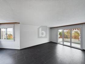 apartamento andar Para alugar em Uttwil, Suíça