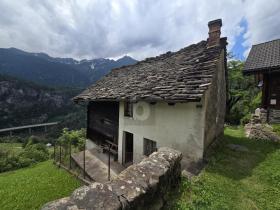 Tatil evi Satılık 'de Faido, İsviçre