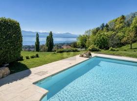 Villa In vendita a Mont-sur-Rolle, Svizzera