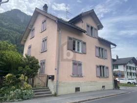 Casa plurifamiliare In vendita a Betschwanden, Svizzera Casa plurifamiliare In vendita a Betschwanden, Svizzera