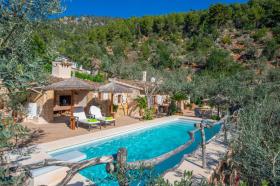 Ferienhaus zu vermieten in Fornalutx, Spanien